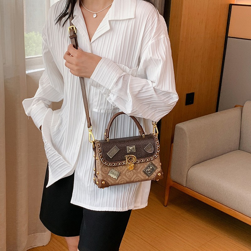 Cross-Border Retro Badge Shoulder Bag – Women’s Fashion PU Leather Handbag & Crossbody